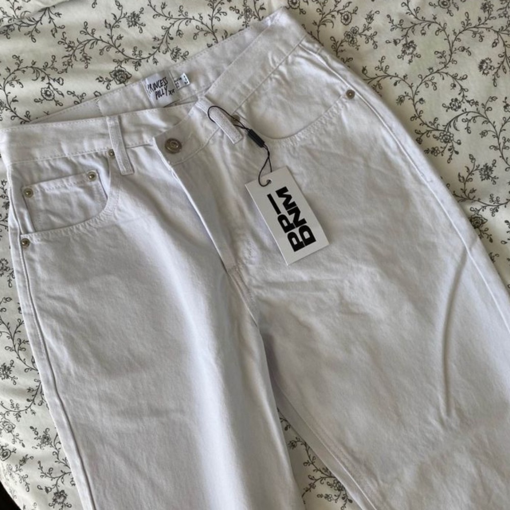 Princess Polly Criss Cross Jeans - Picture 1 of 2